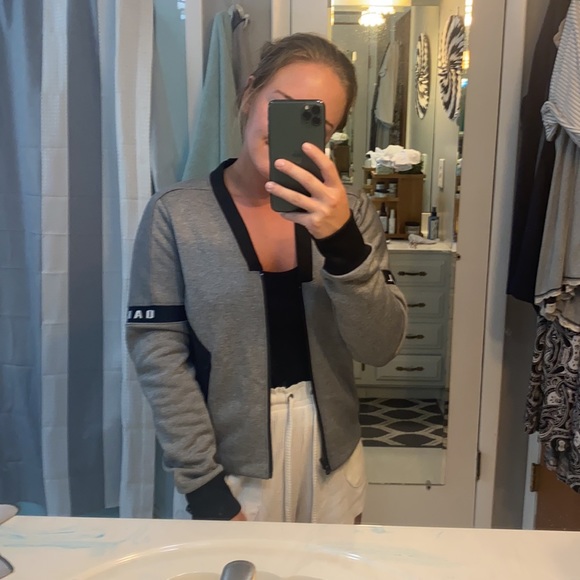 Oakley V-neck Zip Up Bomber Jacket - Picture 10 of 11